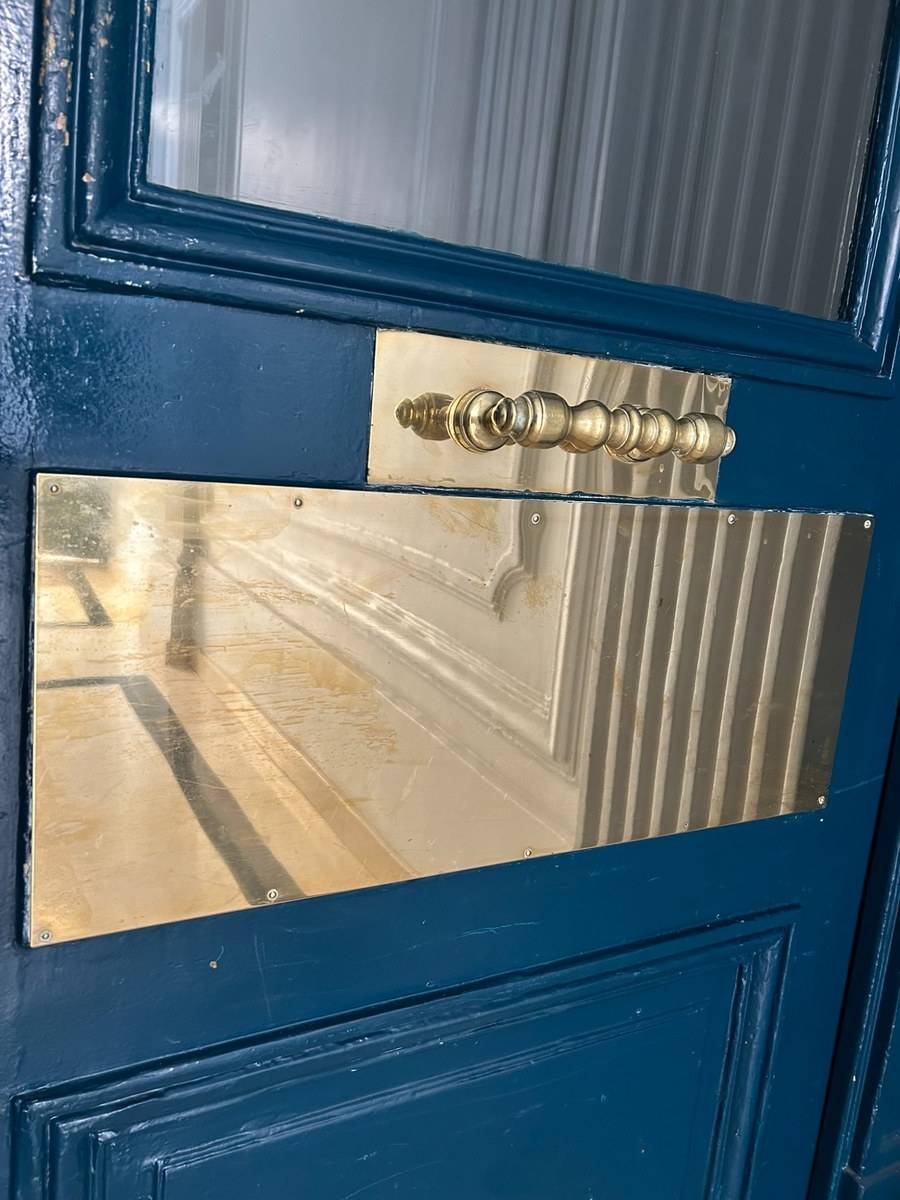 Laiton porte avant polissage